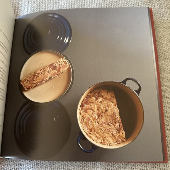 Le Creuset Cookbook/by David Rathgeber, Elisa Vergne/ 2005 /Hardcover/ - Picture 3 of 11